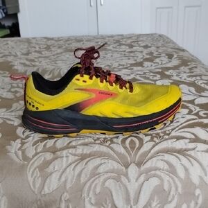 Brooks Cascadia 16 Trail Men's Running Shoe Size 8 D (Medium)